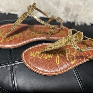 NWOT! Sam Edelman “Gigi” metallic gold thong sandal